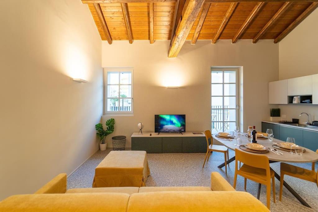 Апартаменти Elegante Loft A 200 A Metri Dal Duomo Комо Екстер'єр фото